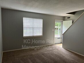 9338 Bluejacket St in Overland Park, KS - Building Photo - Building Photo
