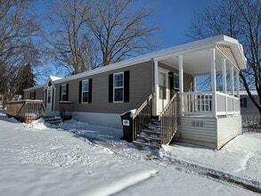 317 22nd St NW in Stewartville, MN - Building Photo - Building Photo
