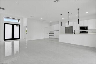 2700 42nd St W in Lehigh Acres, FL - Building Photo - Building Photo