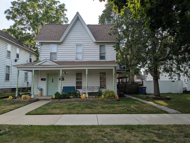 723 Livingston Ave NE, Unit Apt 1
