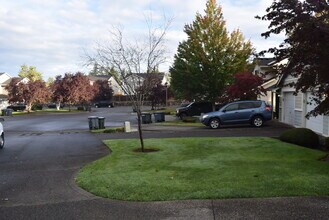 16109 124th Avenue Ct E in Puyallup, WA - Foto de edificio - Building Photo