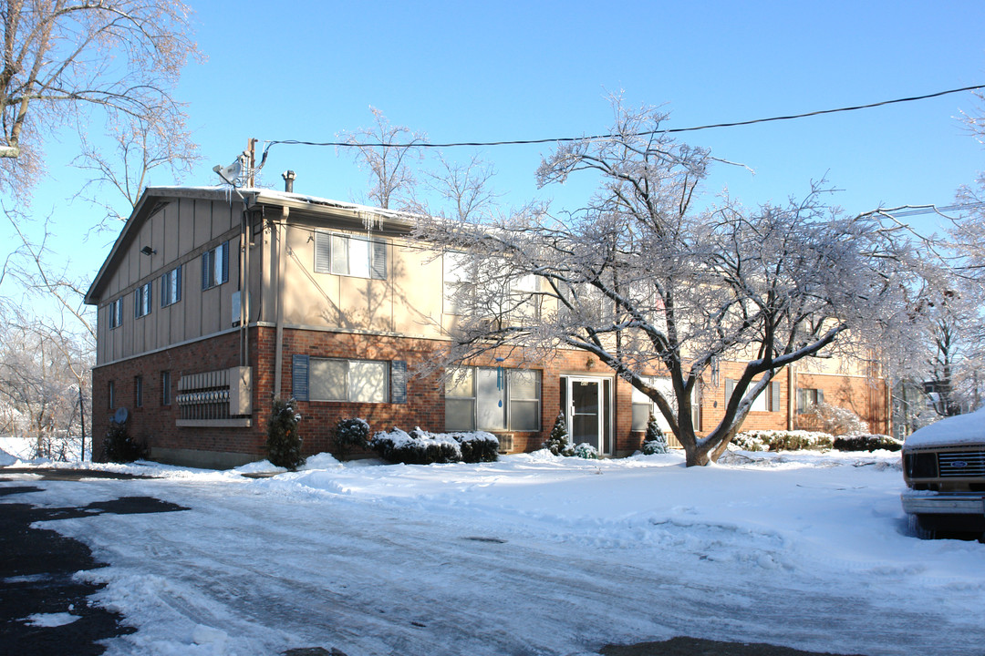 409 Lindsay Ave in Louisville, KY - Building Photo