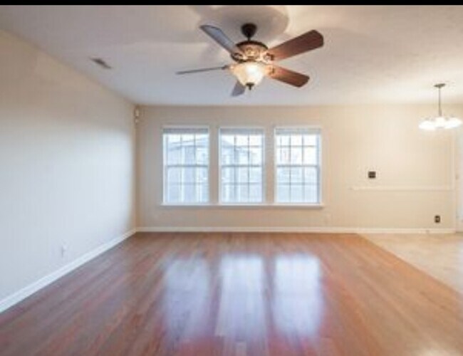 1138 Phelissa Dr in La Vergne, TN - Building Photo - Building Photo