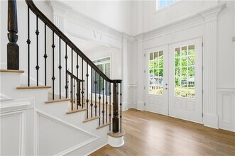 6740 Castleton Dr NW in Atlanta, GA - Building Photo - Building Photo