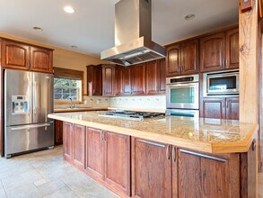 452 Lotawatah Dr in Burnsville, NC - Building Photo - Building Photo