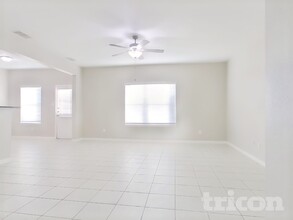 916 American Monarch Dr in La Marque, TX - Building Photo - Building Photo