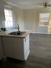 1201 E Wise St in Bowie, TX - Building Photo - Building Photo