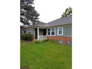 2056 Bayard Ave in St. Paul, MN - Building Photo - Building Photo