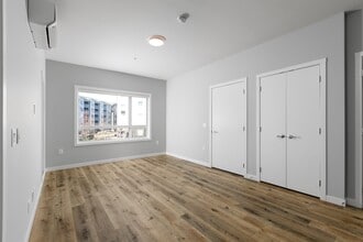 2160 Mayer Rd in Kelowna, BC - Building Photo - Building Photo