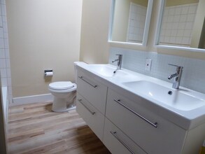 2933 Carmel St in Oakland, CA - Foto de edificio - Building Photo