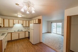 Keystone Manor in Beaver Dam, WI - Building Photo - Building Photo