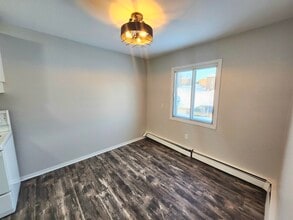 1 Reading Crescent in Saint John, NB - Building Photo - Building Photo