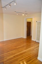 65 Park Dr-Unit -Apt 19 in Boston, MA - Building Photo - Building Photo