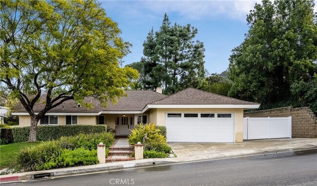 property at 3150 Dona Maria Dr