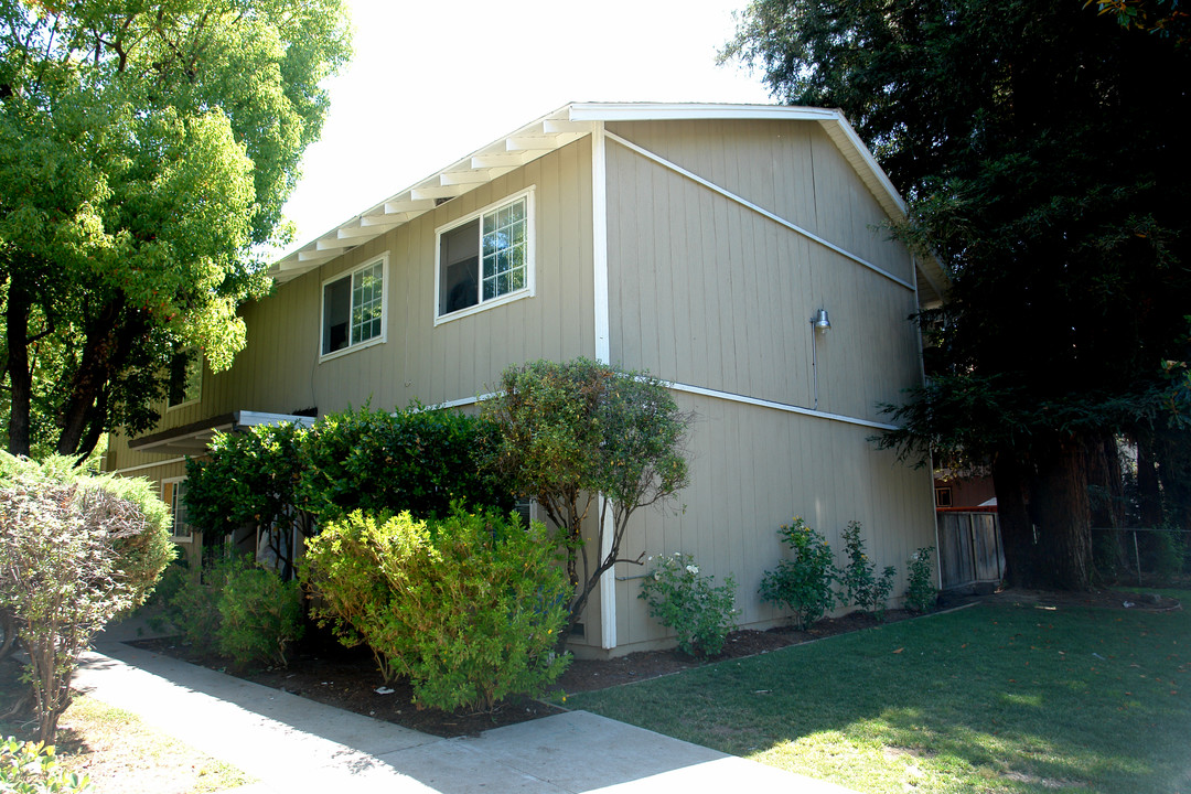 5662 Via Monte Dr in San Jose, CA - Building Photo