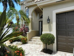 210 La Costa Ct in Weston, FL - Building Photo - Building Photo