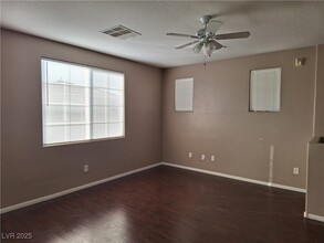 370 Kensington Palace Ave in North Las Vegas, NV - Building Photo - Building Photo