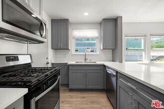 3613 Kalsman Dr in Los Angeles, CA - Building Photo - Building Photo