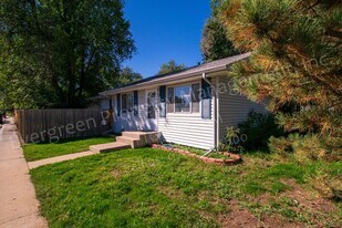 121 Buckingham St in Fort Collins, CO - Building Photo