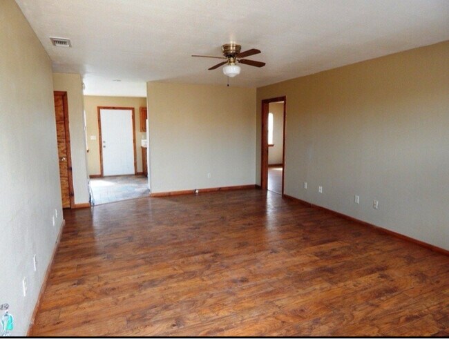 3 Sunset Cir in Alpine, TX - Building Photo - Building Photo