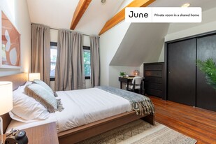 Room in Shared 5 bed/2 bath home in Boston, MA - Building Photo