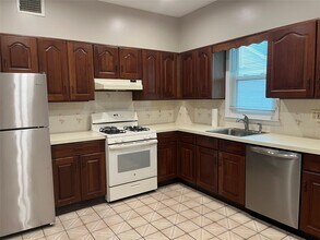 190 Park Ave in Harrison, NY - Building Photo - Building Photo
