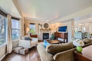 477 Lincoln Ct in Louisville, CO - Building Photo