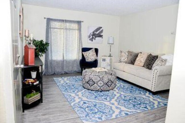 7418 NW 10th St in Oklahoma City, OK - Building Photo - Building Photo