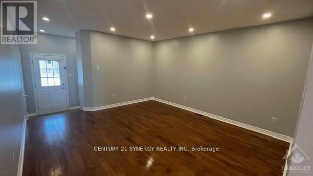 13 Barnstone Dr in Ottawa, ON - Building Photo - Building Photo