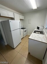 2535 Parkway St in Ft. Myers, FL - Building Photo - Building Photo