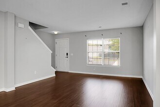 611 Resinwood Rd in Moncks Corner, SC - Building Photo - Building Photo