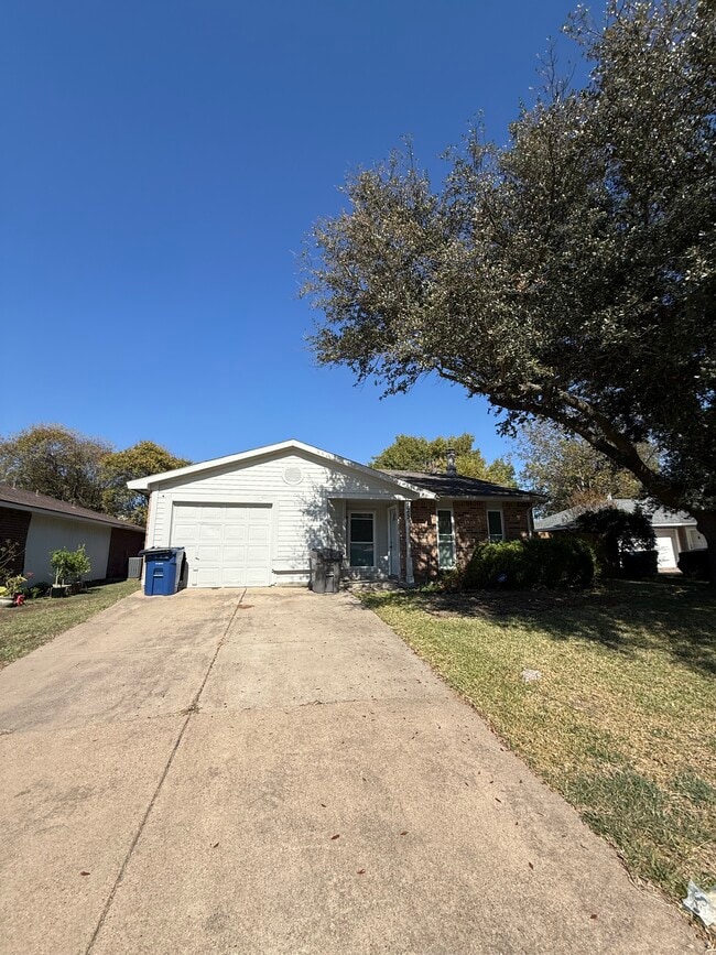 property at 125 London Ln