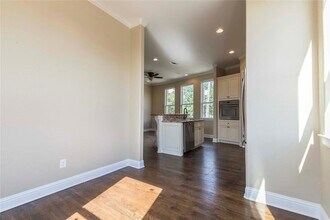 1424 Eddington St in Houston, TX - Foto de edificio - Building Photo