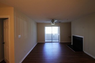 600 Audubon Lake Dr-Unit -1A11 in Durham, NC - Building Photo - Building Photo