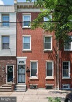 1112 E Moyamensing Ave in Philadelphia, PA - Building Photo