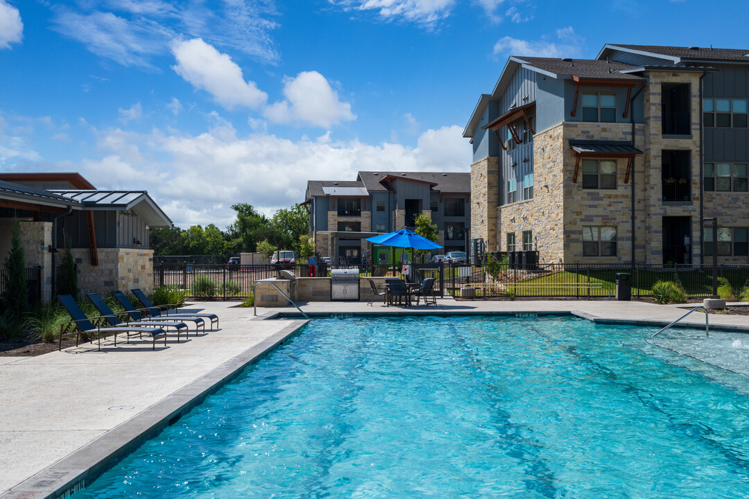 Aspire at Onion Creek in Austin, TX - Foto de edificio