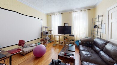 24 Maverick St in Boston, MA - Foto de edificio - Building Photo