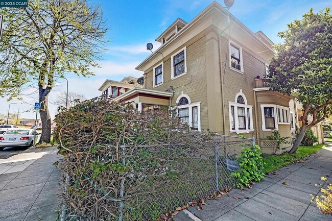3102 Martin Luther King Jr Way in Berkeley, CA - Building Photo - Building Photo
