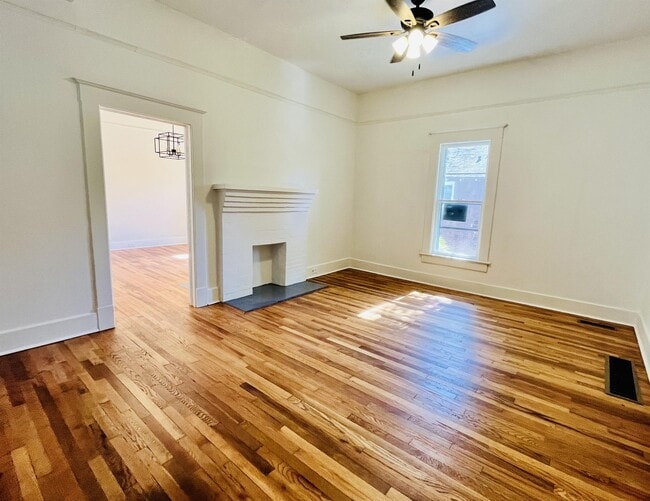82 Hanover St in Asheville, NC - Building Photo - Building Photo