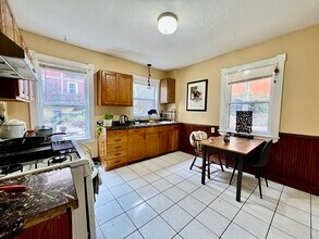 69 Woodlawn St, Unit 1 in Boston, MA - Building Photo - Building Photo