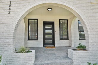1842 Palm St in Houston, TX - Building Photo - Building Photo