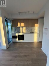 1100 Sheppard Ave W in Toronto, ON - Building Photo - Building Photo