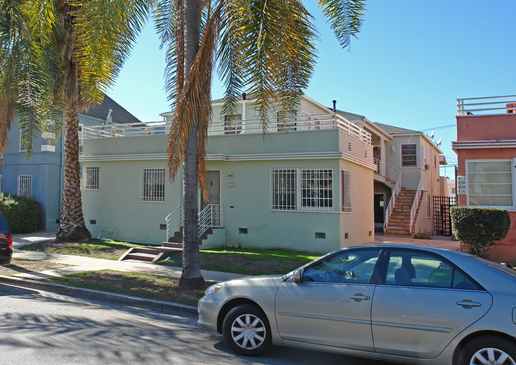 409 N Gardner St in Los Angeles, CA - Foto de edificio