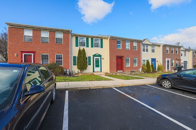 14 Luffing Ct in Essex, MD - Building Photo - Building Photo