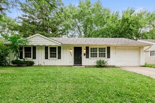 4033 Arborcrest Dr in Indianapolis, IN - Building Photo