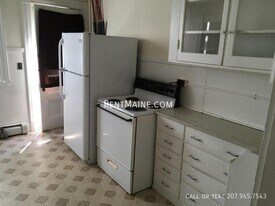 36 Third St Apt., Unit 2 in Bangor, ME - Building Photo