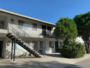 129 Cameron Ct in Ventura, CA - Building Photo - Building Photo