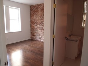 Park Ave in Union City, NJ - Building Photo - Interior Photo