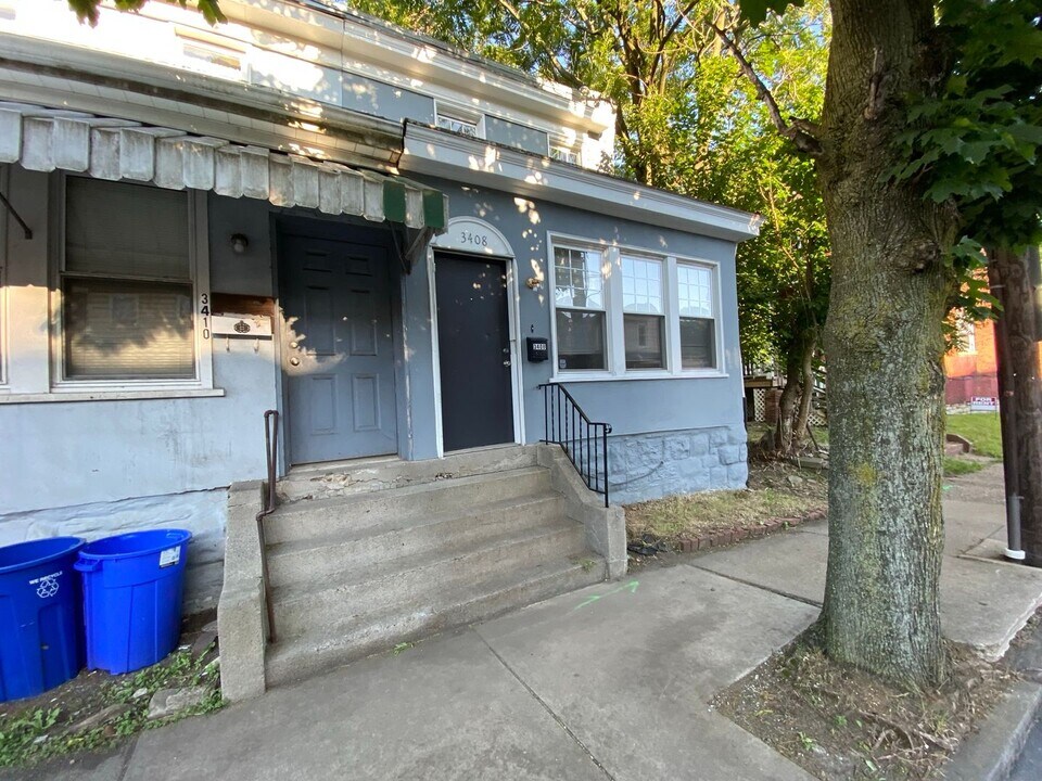 3408 Bates St in Pittsburgh, PA - Foto de edificio