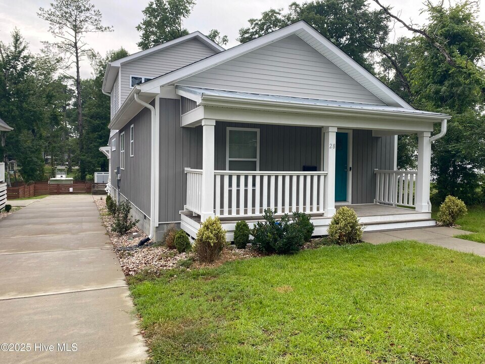 28 Mercer Ave in Wilmington, NC - Building Photo